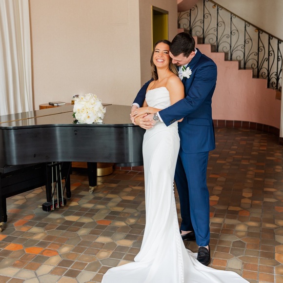 Essense of Australia Wedding Gown - Picture 7 of 9